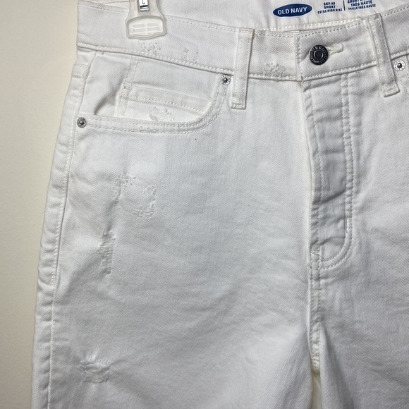 OLD Navy Extra High-Waisted White Cut-Off Jean Shorts Fringed Raw Hemline Sz 10 - Picture 6 of 10